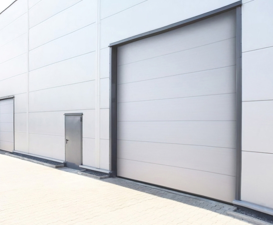 Промышленные ворота Алютех ProPlus в Усть-Джегуте