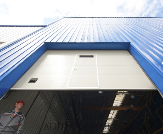 Промышленные ворота Алютех Protrend в Усть-Джегуте